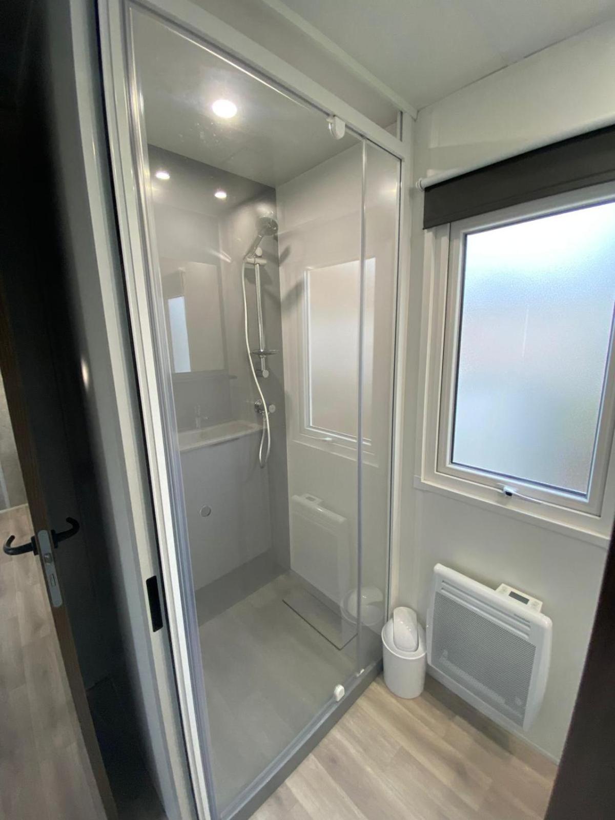 Mobil Home Familial Neuf De 2024 Pour 8 Personnes Valras-Plage Exterior photo